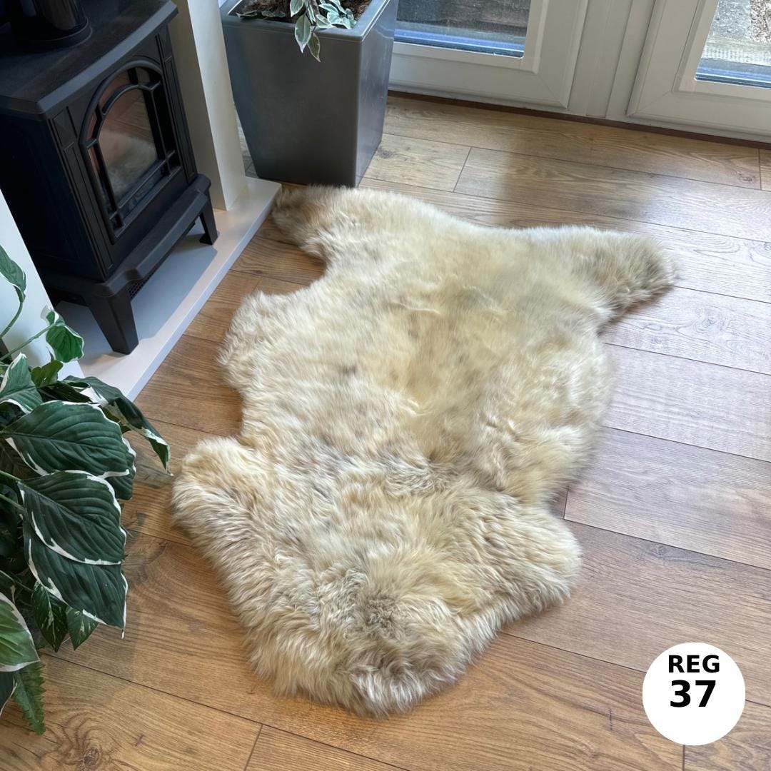 100% Undyed Rare Breed Sheepskin Rugs - Regular 37