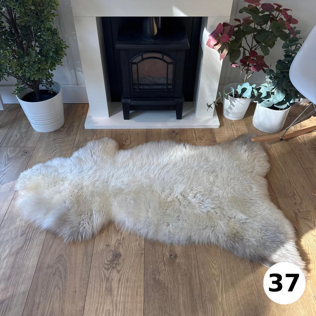 100% British Undyed Rare Breed Sheepskin Rug - 37