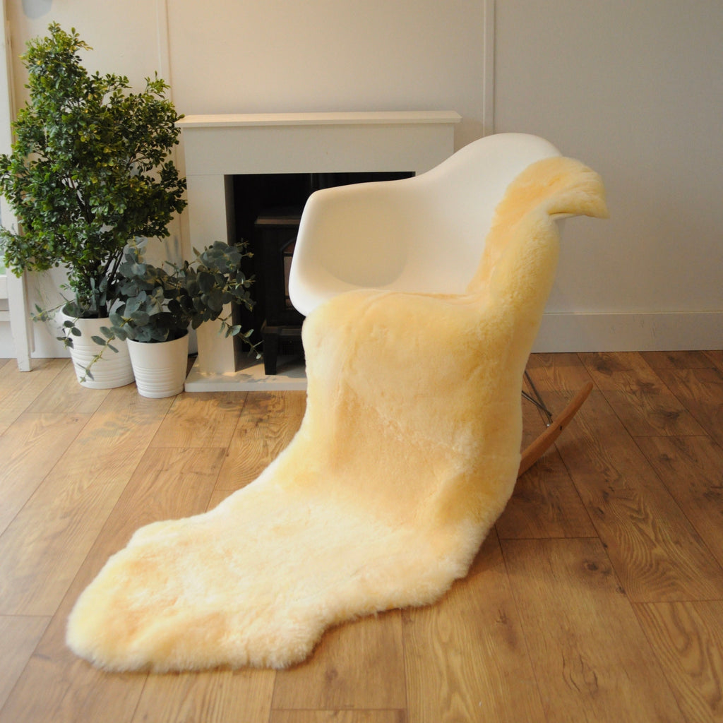 Genuine "Baby Safe" Sheepskin Shearling Cot Blanket Rug for Babies and Infants