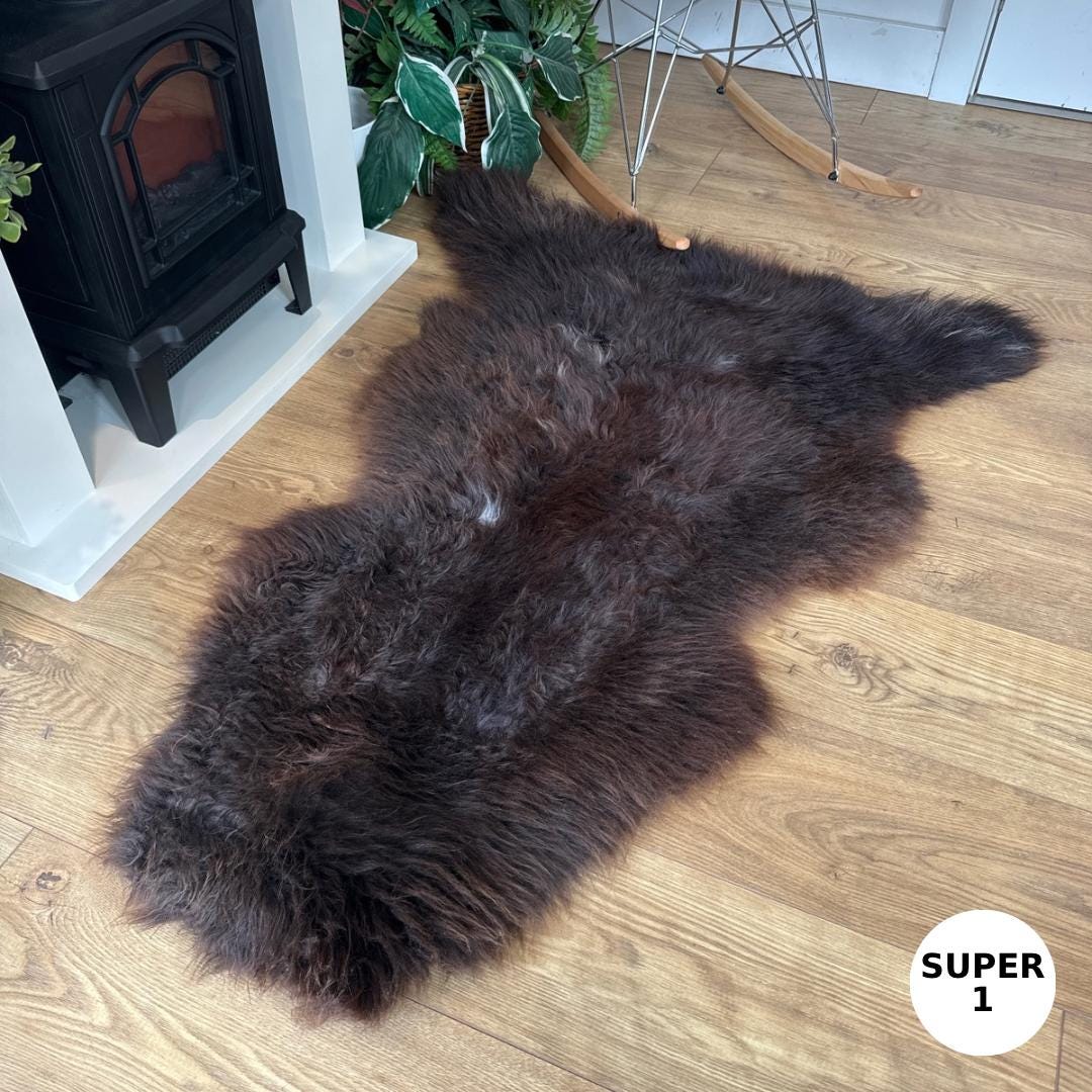 100% British Supersize Undyed Rare Breed Sheepskin Rug - 1