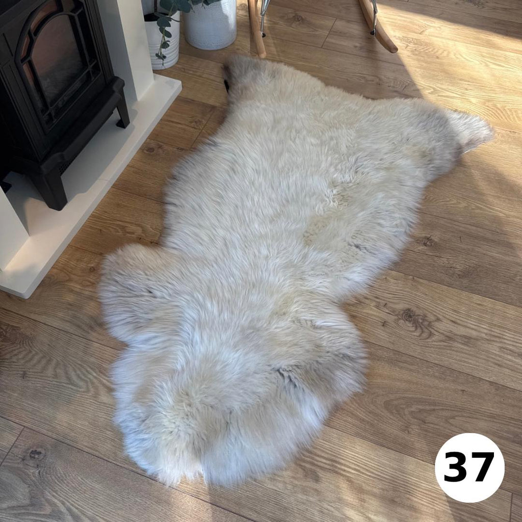 100% British Undyed Rare Breed Sheepskin Rug - 37