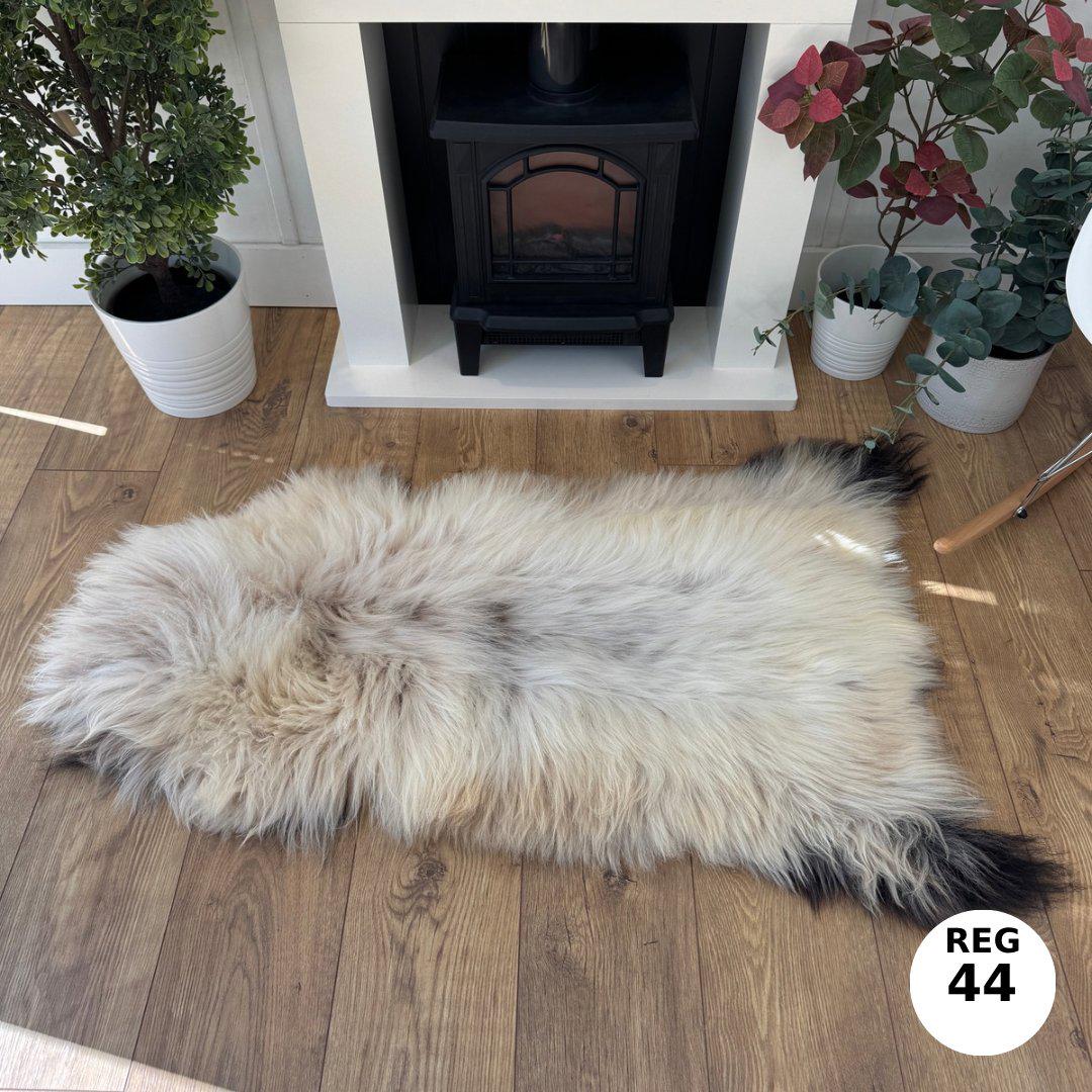 100% Undyed Rare Breed Sheepskin Rugs - Regular 44