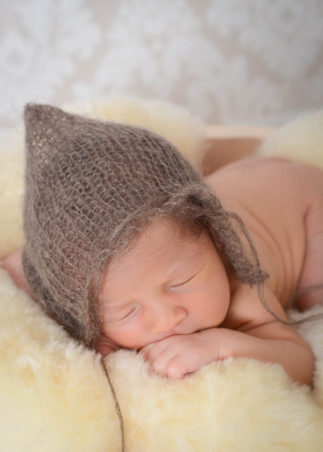 Genuine "Baby Safe" Sheepskin Shearling Cot Blanket Rug for Babies and Infants