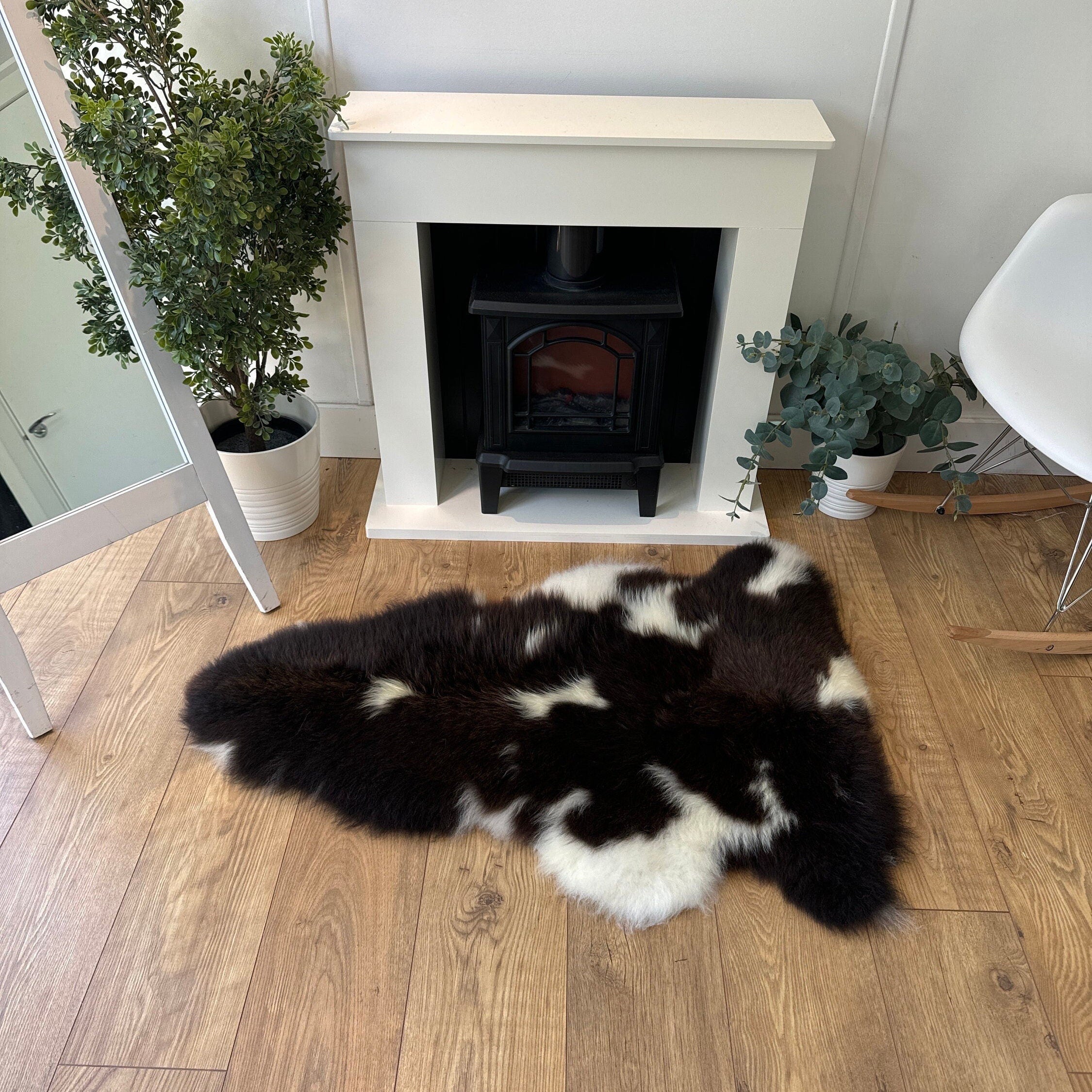 100% British Regular Jacob Undyed Rare Breed Sheepskin Rug - Reg Jacob 22